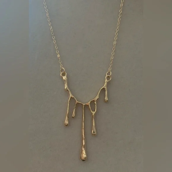 💛 Golden Lava Droplet Pendant Necklace - Picture 6 of 10